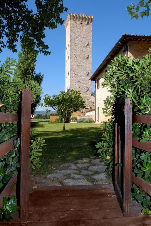 Agriturismo Le Due Torri - Torre Quandrano Cannara Buitenkant foto